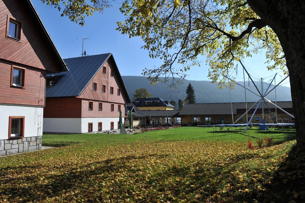 Rodinny Penzion Skiland Ostružná エクステリア 写真