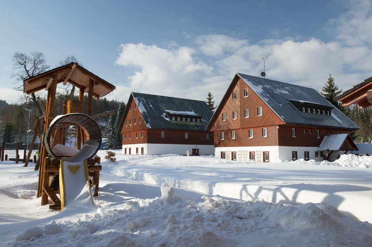 Rodinny Penzion Skiland Ostružná エクステリア 写真